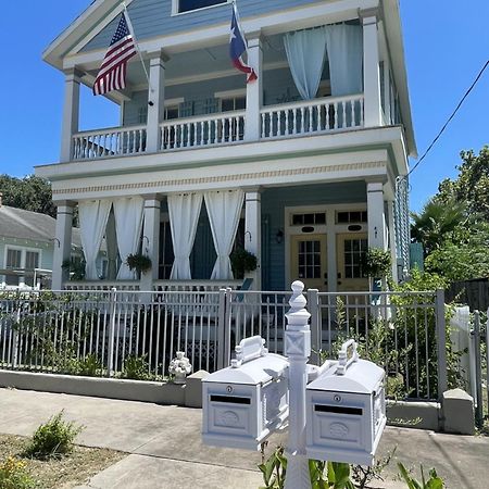 French Cowboy Apartment Galveston Exterior photo